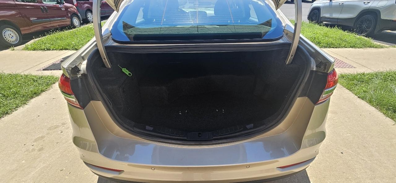 Ford Fusion Hybrid SE 2019