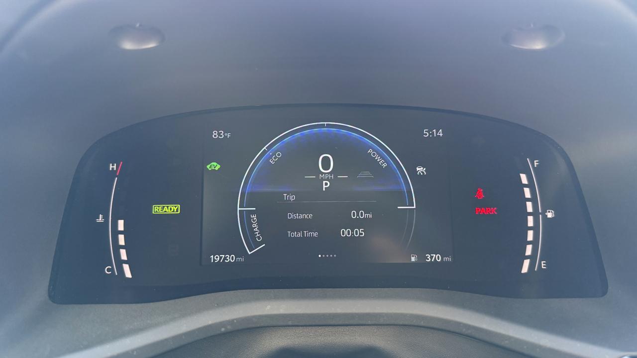 Toyota Camry Hybrid XLE 2026