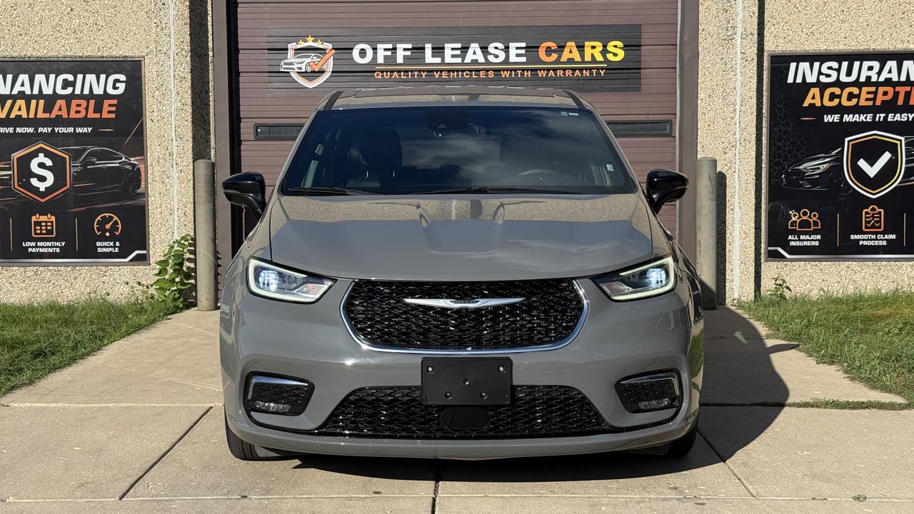 Chrysler Pacifica Select 2025