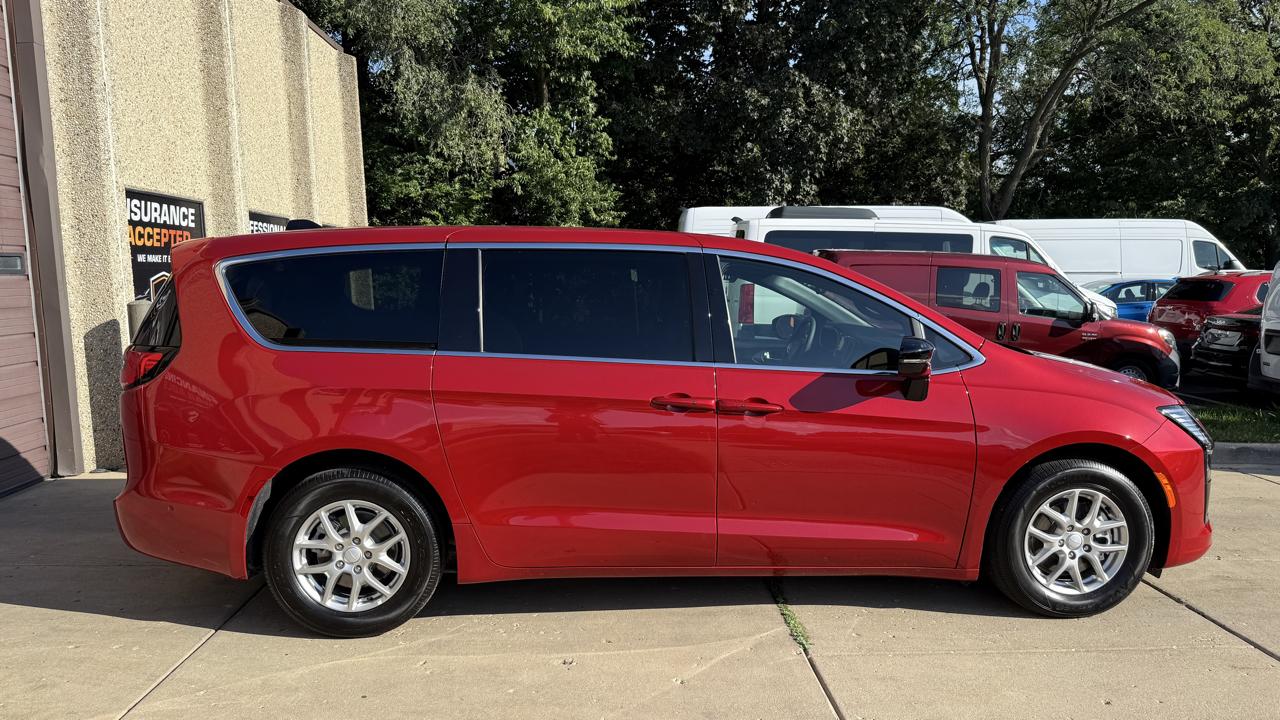 Chrysler Pacifica Select 2027