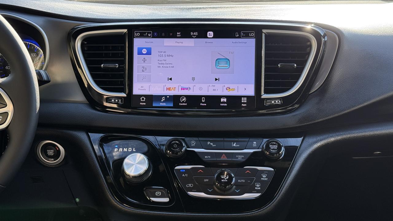 Chrysler Pacifica Select 2027