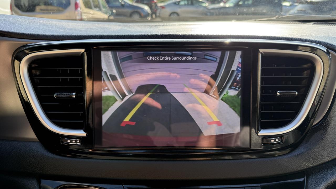 Chrysler Pacifica Select 2027