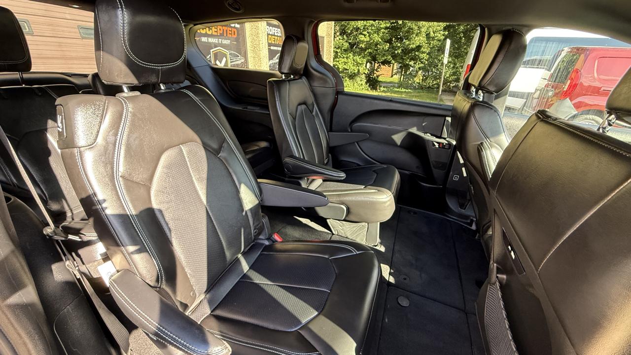 Chrysler Pacifica Select 2027