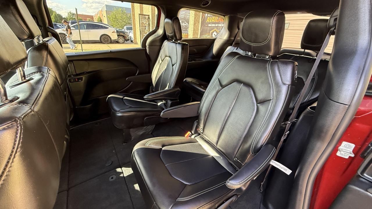 Chrysler Pacifica Select 2027