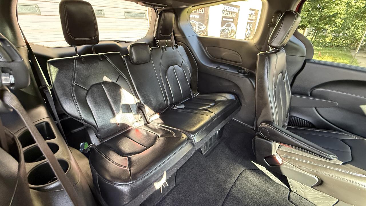 Chrysler Pacifica Select 2027