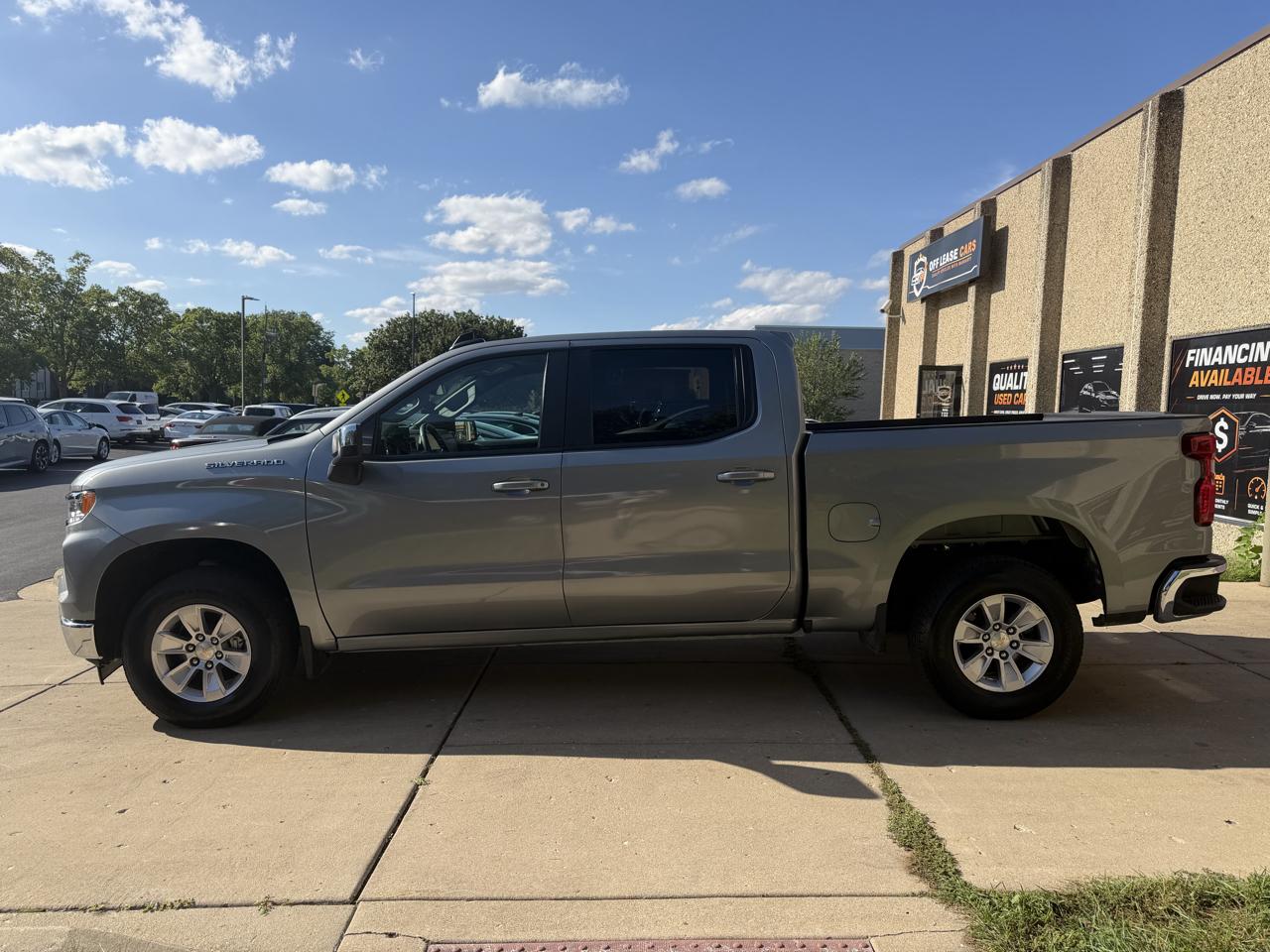 Chevrolet Silverado 1500 LT Crew Cab 2WD 2026