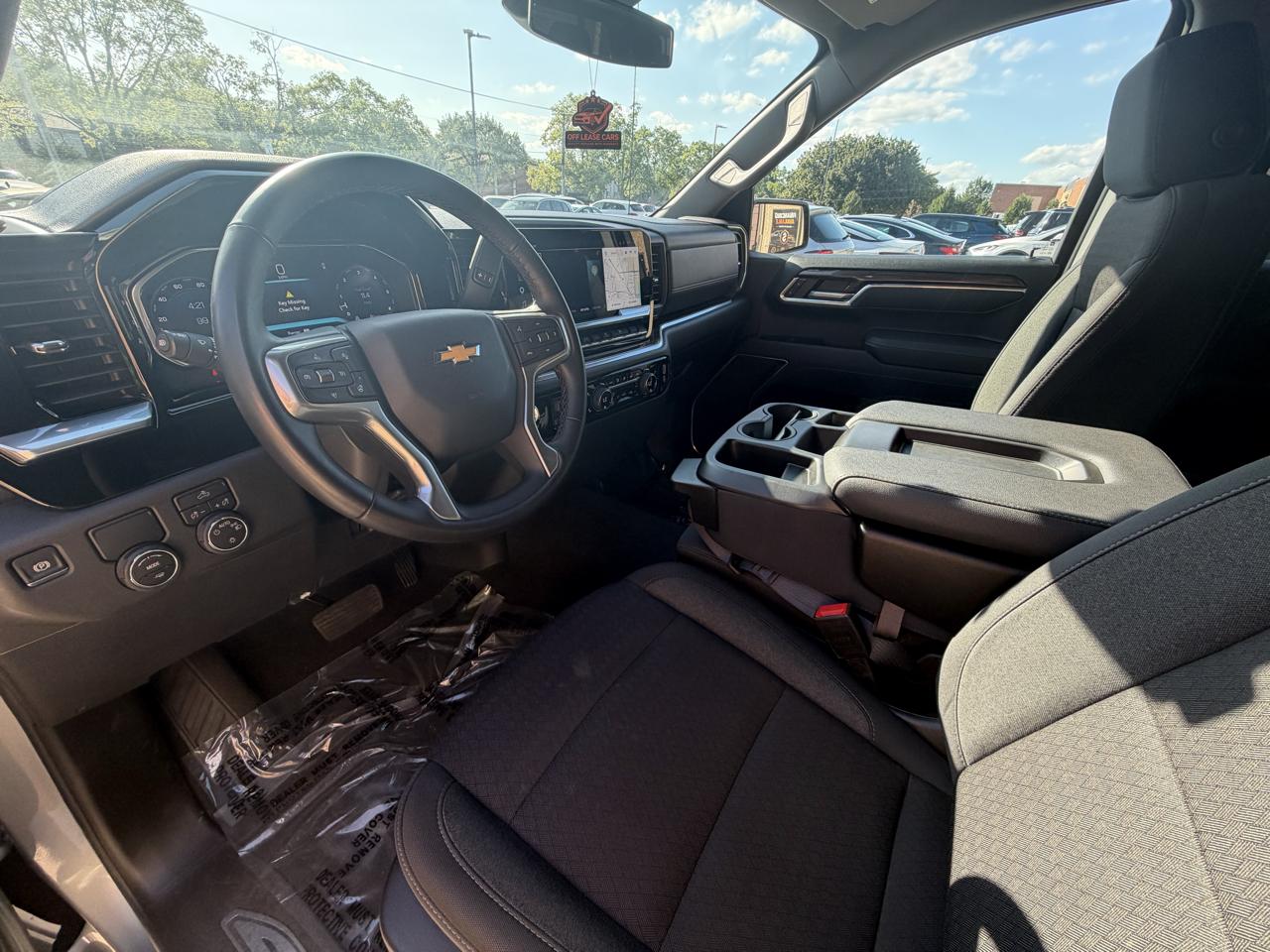 Chevrolet Silverado 1500 LT Crew Cab 2WD 2026