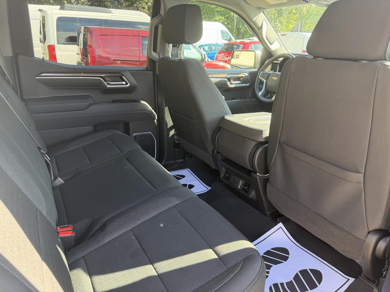 Chevrolet Silverado 1500 LT Crew Cab 2WD 2026