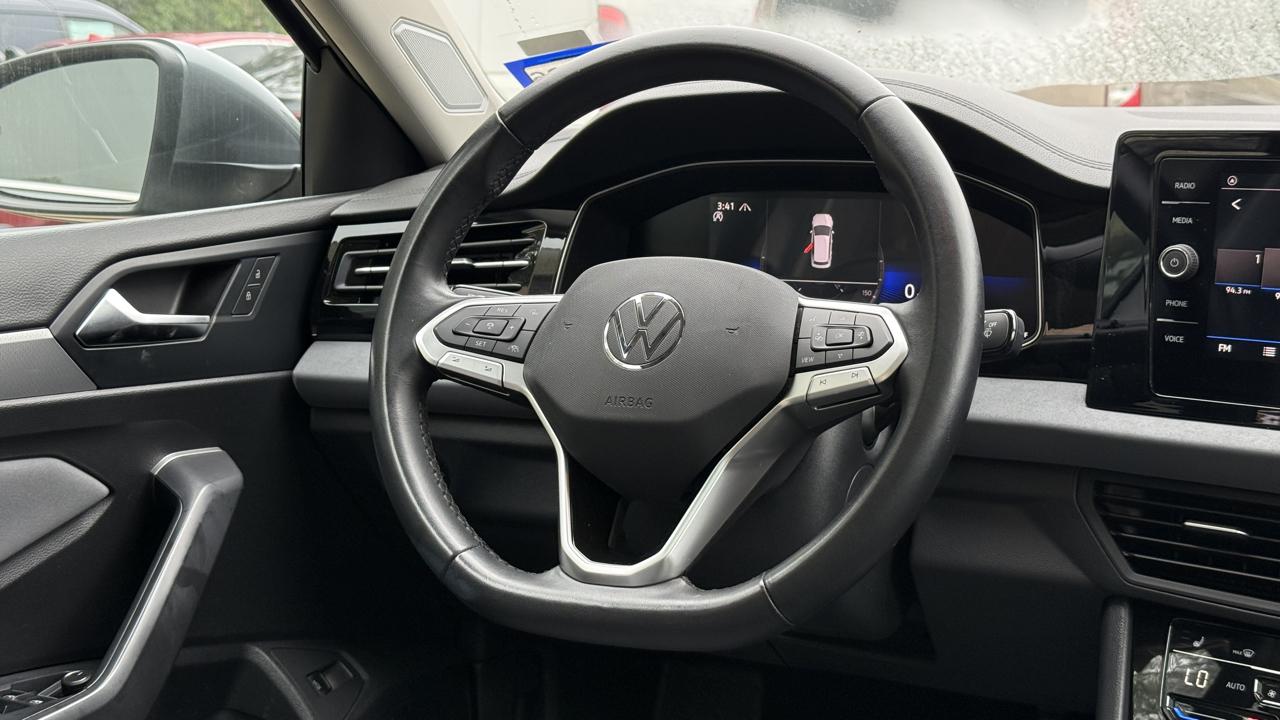 Volkswagen Jetta SE 2025