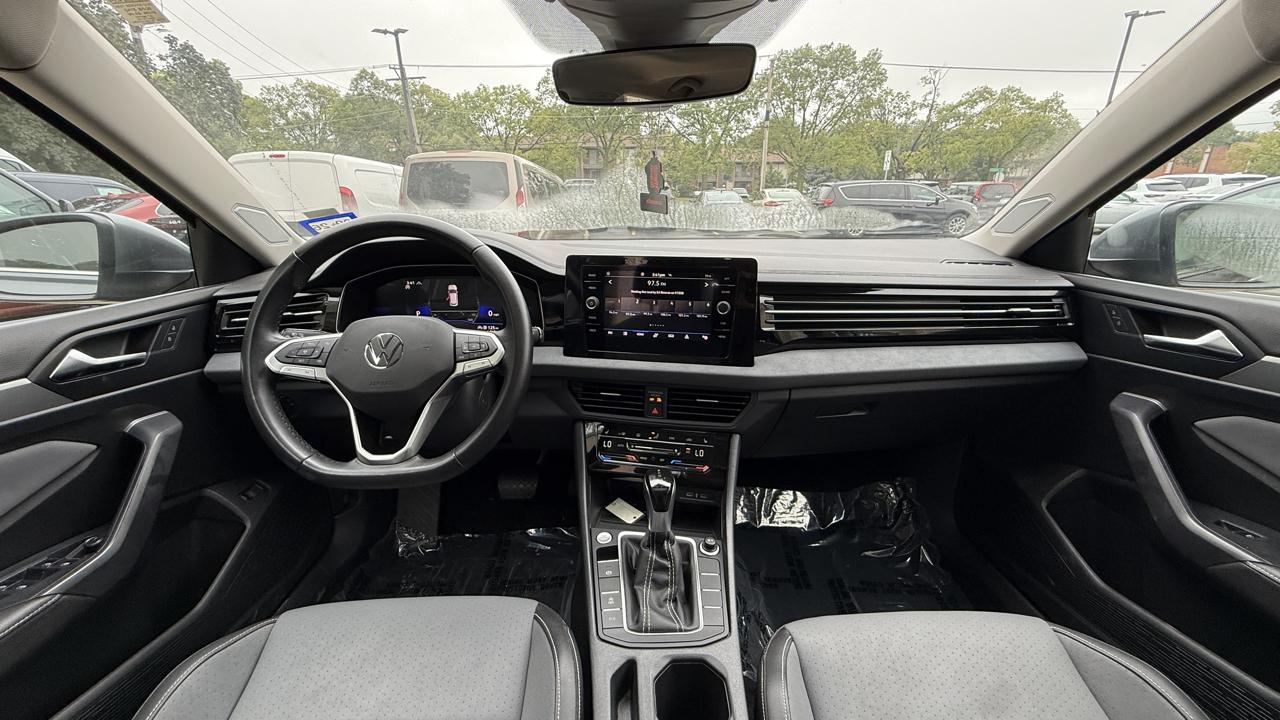 Volkswagen Jetta SE 2025