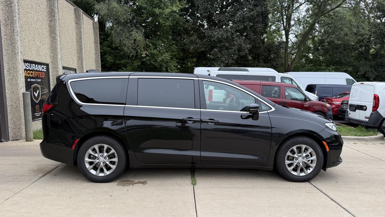 Chrysler Pacifica Limited 2026