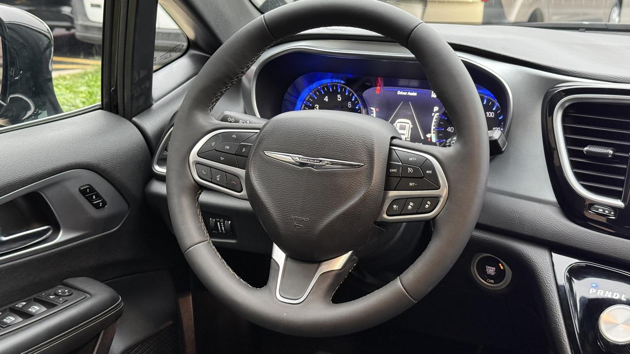 Chrysler Pacifica Limited 2026