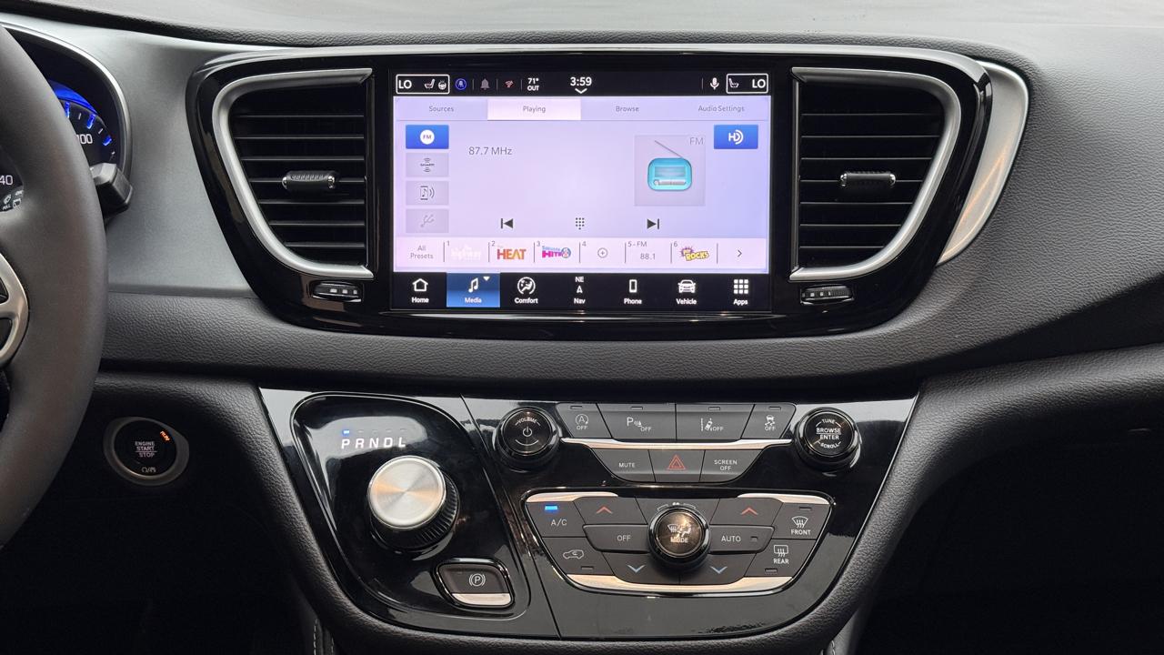 Chrysler Pacifica Limited 2026