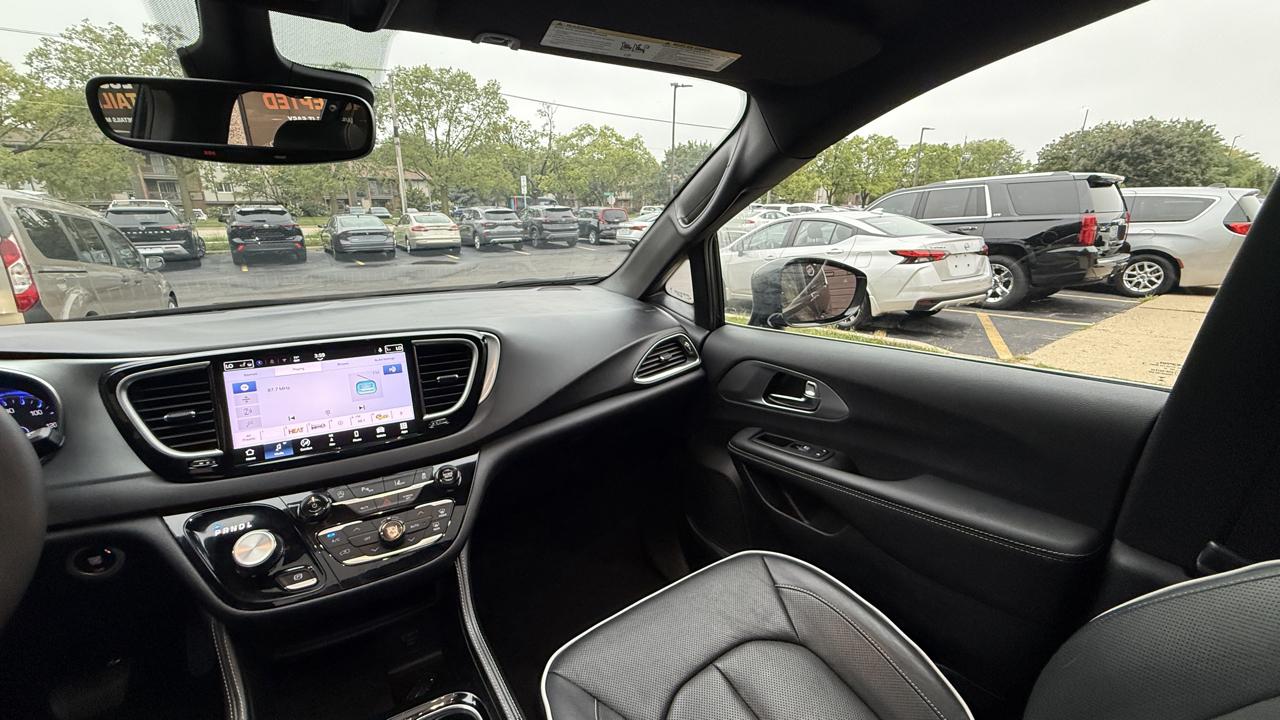 Chrysler Pacifica Limited 2026