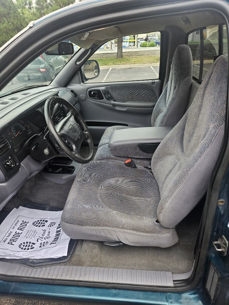 Dodge Dakota Reg. Cab 6-ft. Bed 4WD 1999
