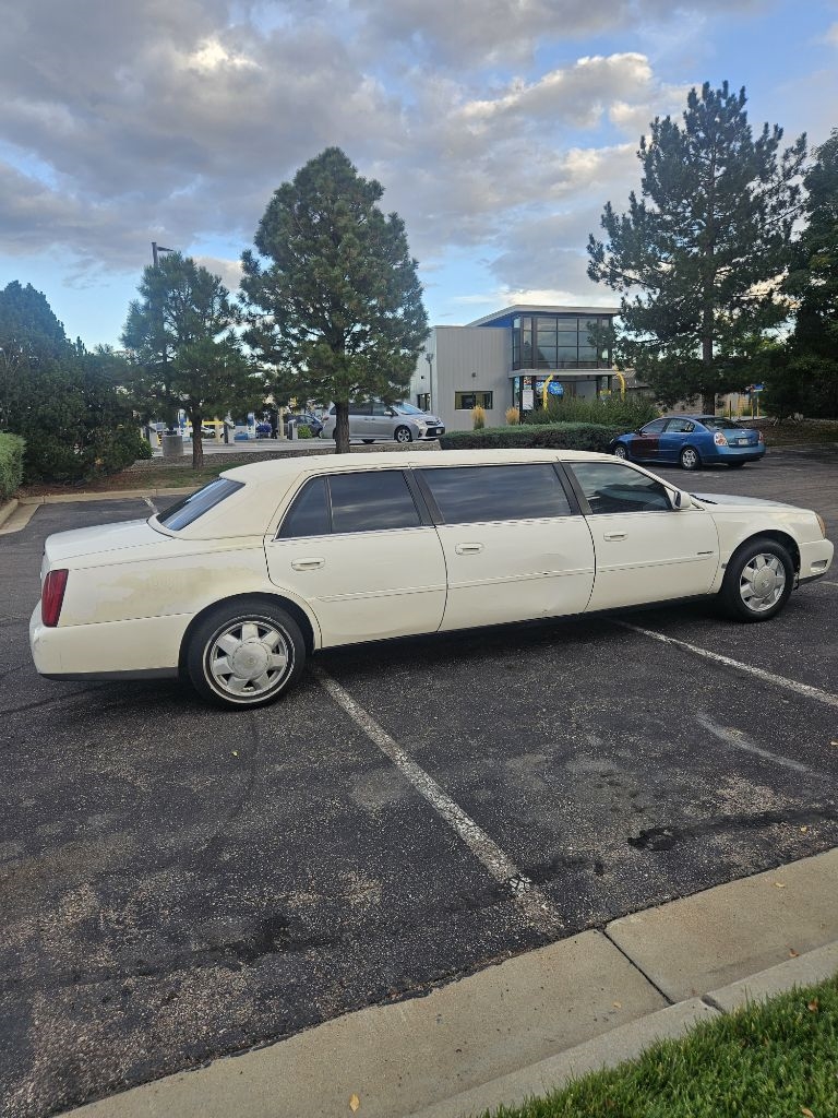2003 Cadillac Krystal Koach Base FWD