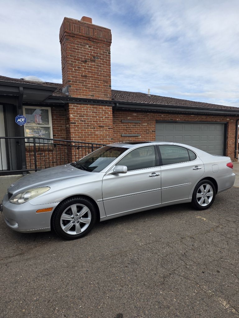 2005 Lexus ES 330 Sedan