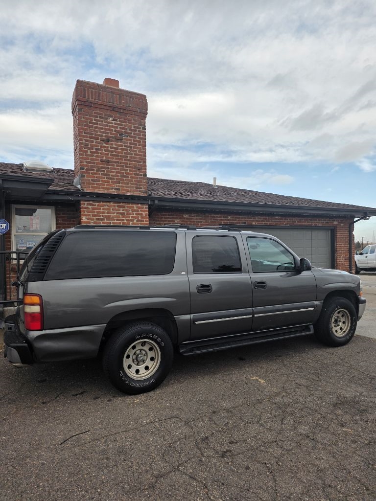 2002 Chevrolet Suburban 1500 2WD
