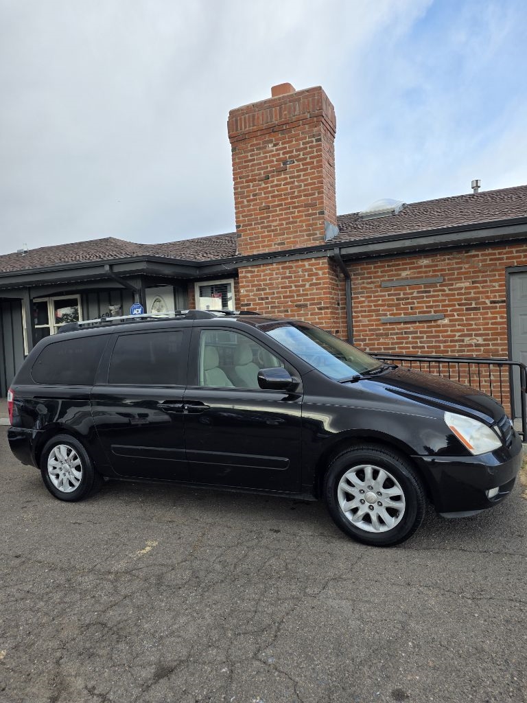 2006 Kia Sedona LX