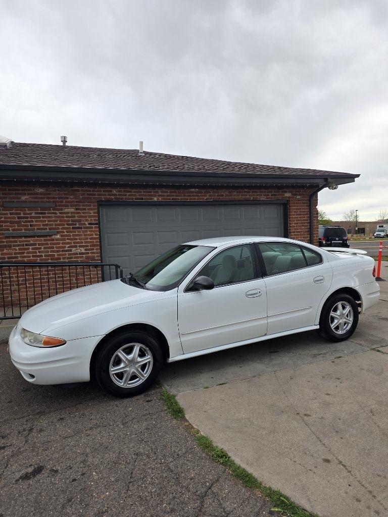 2004 Oldsmobile Alero GL1 Sedan