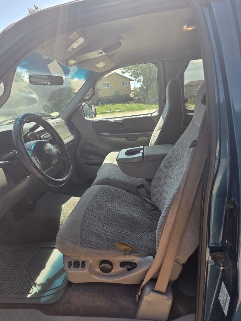 2000 Ford F-150 WS SuperCab Short Bed 4WD