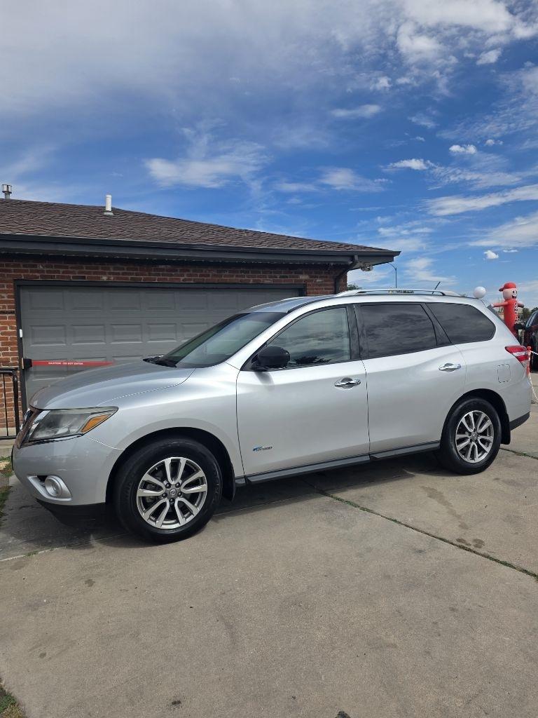 2014 Nissan Pathfinder Hybrid SV 4WD