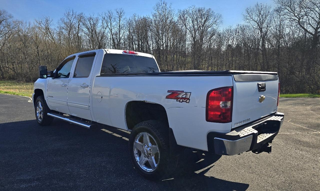 Chevrolet Silverado 2500HD LTZ Crew Cab 4WD 2013