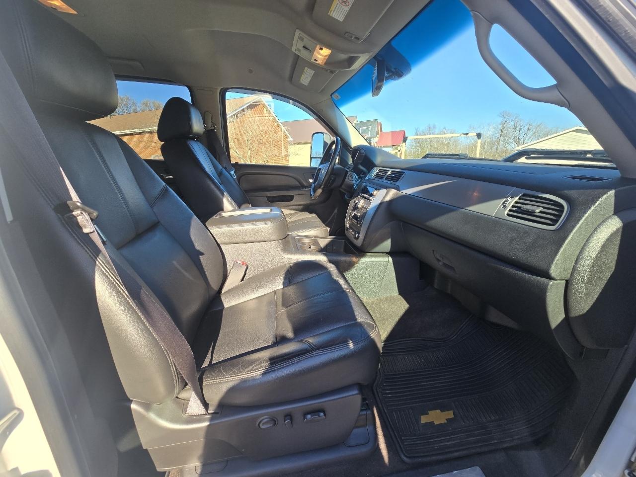 Chevrolet Silverado 2500HD LTZ Crew Cab 4WD 2013