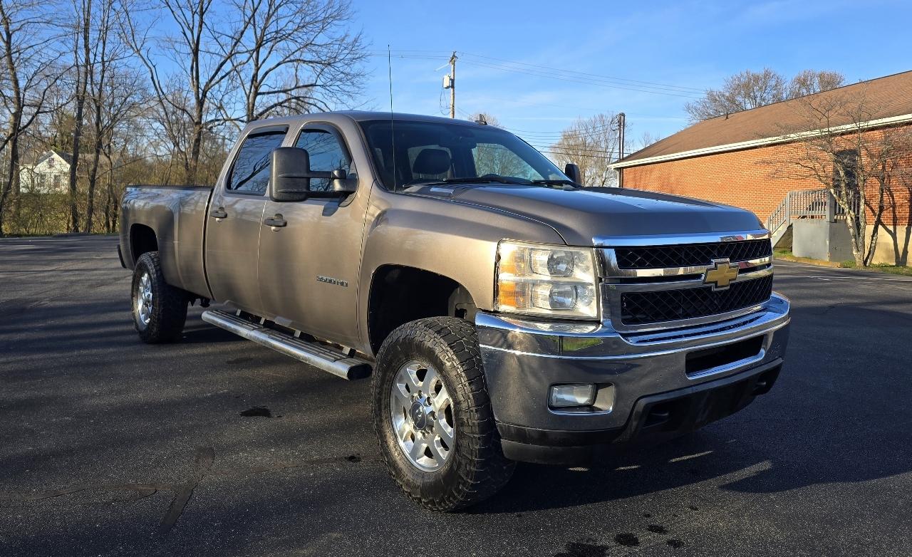 Chevrolet Silverado 3500HD LT Crew Cab 4WD 2013