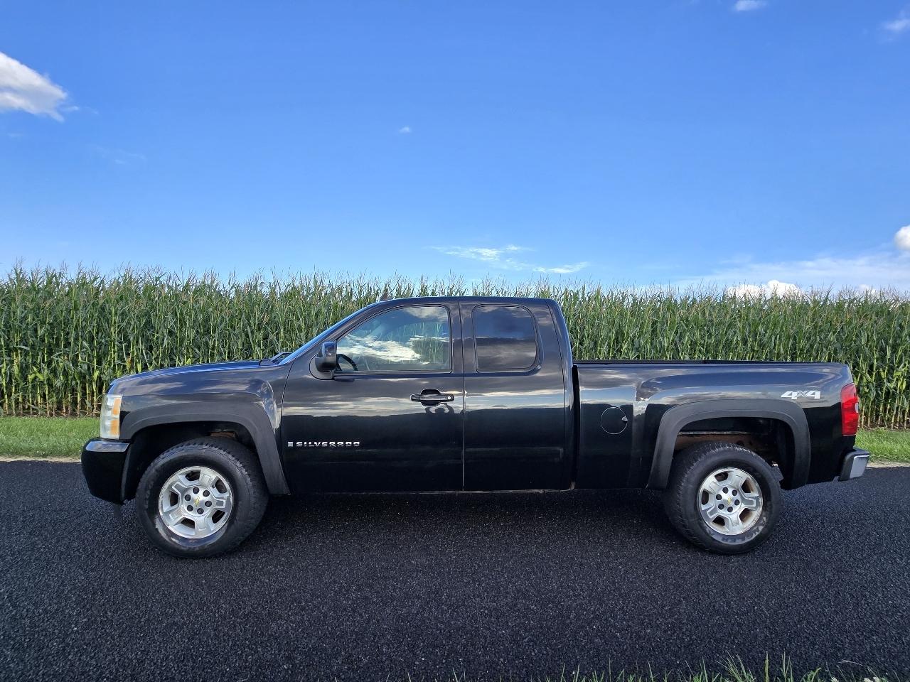 Chevrolet Silverado 1500 Work Truck Ext. Cab Std. Box 4WD 2008