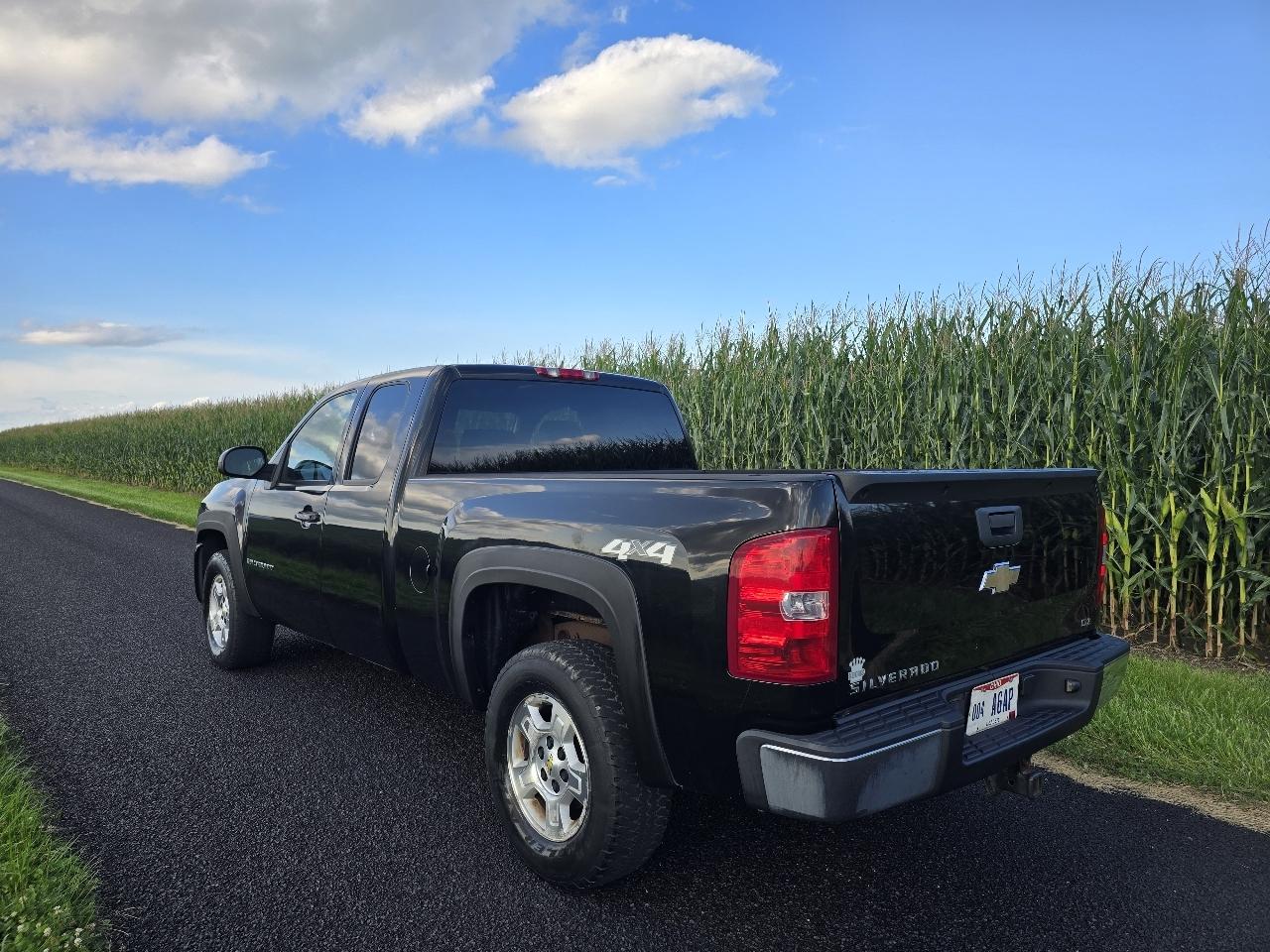 Chevrolet Silverado 1500 Work Truck Ext. Cab Std. Box 4WD 2008
