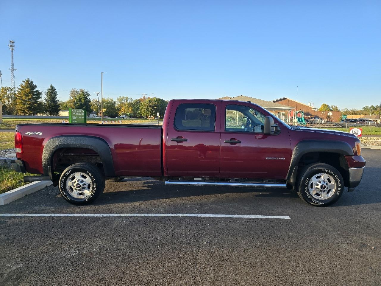 GMC Sierra 2500HD SLE Crew Cab 4WD 2014