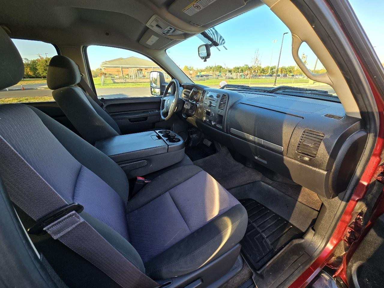 GMC Sierra 2500HD SLE Crew Cab 4WD 2014
