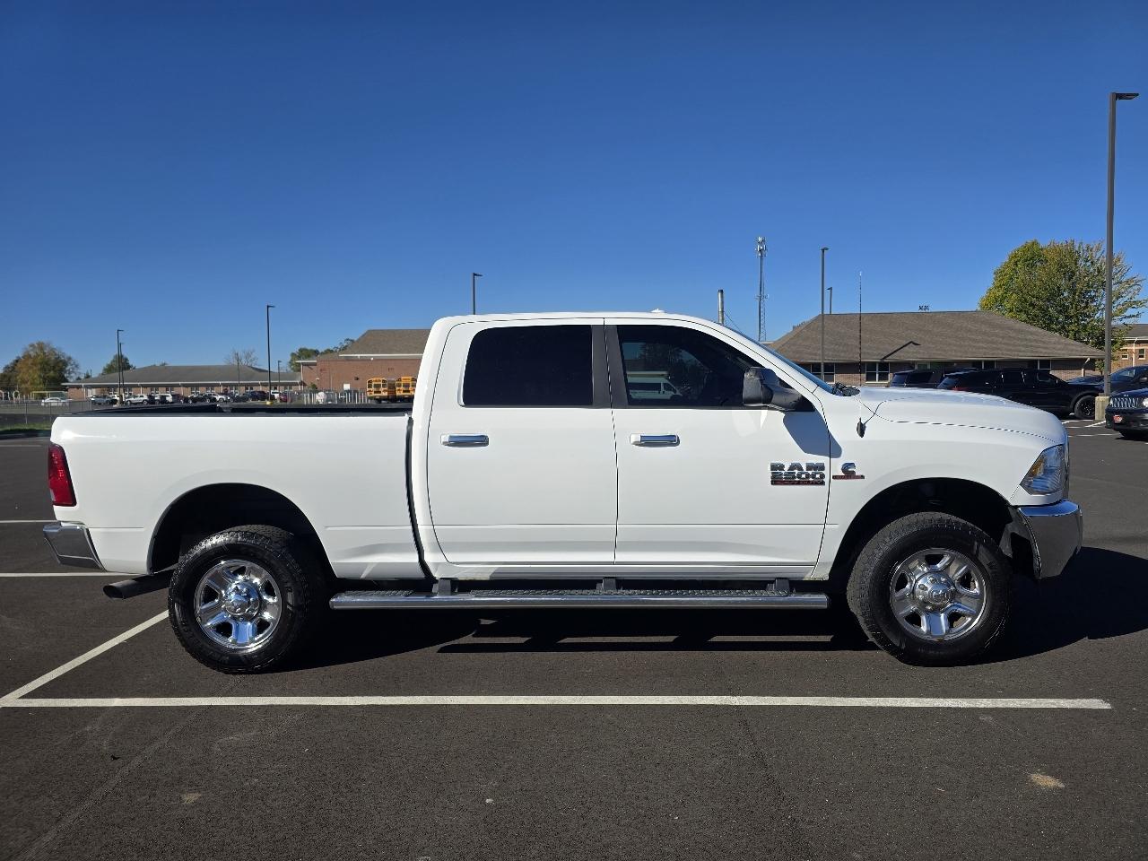 RAM 2500 SLT Crew Cab SWB 4WD 2018