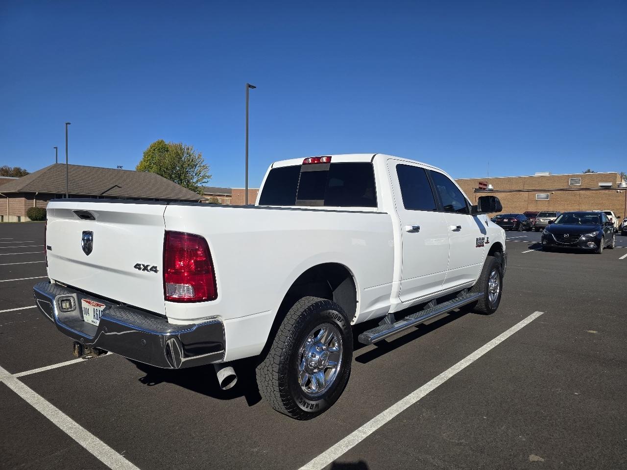 RAM 2500 SLT Crew Cab SWB 4WD 2018