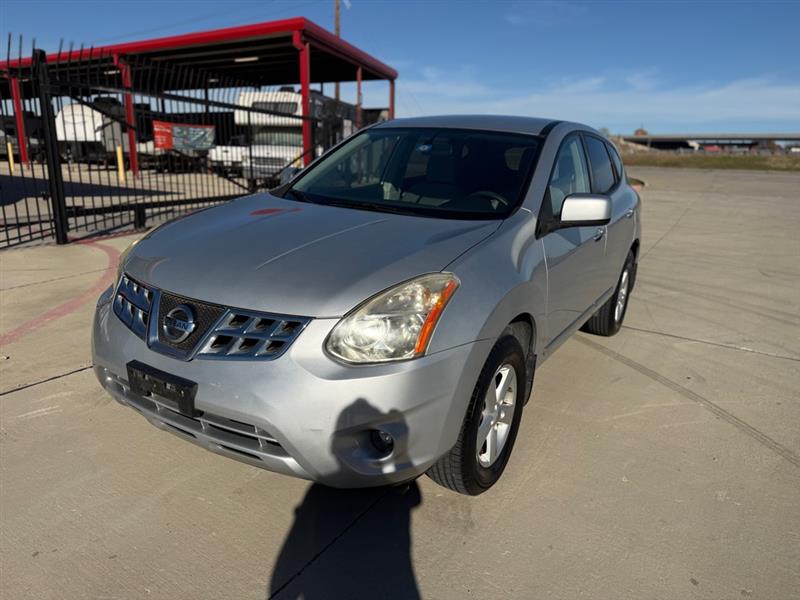 2013 Nissan Rogue S's photo