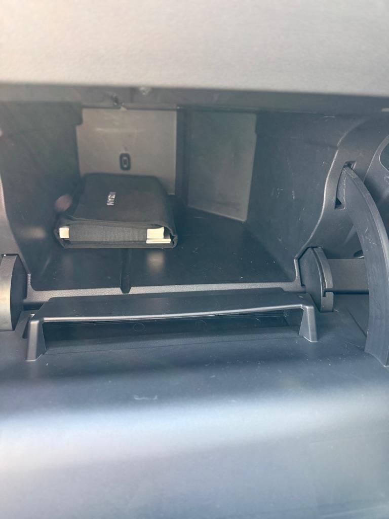 2015 Nissan Rogue Select S's photo