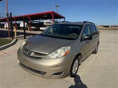 2010 Toyota Sienna 