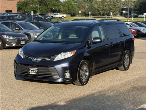 2019 Toyota Sienna XLE 7 Passenger Auto Access Seat 4dr Mini Van
