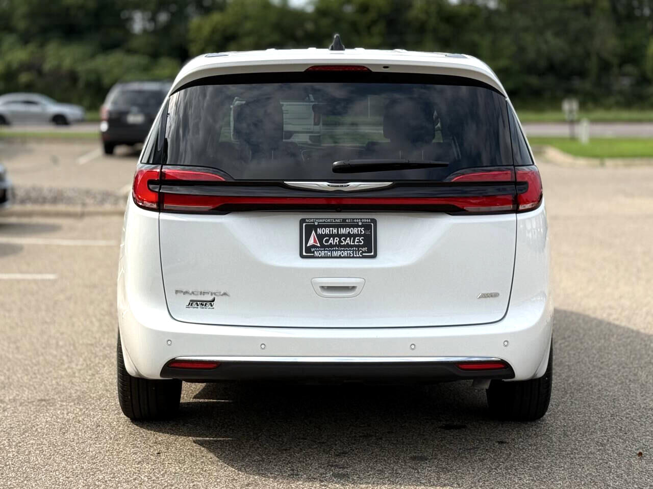 2023 Chrysler Pacifica Touring L photo 3