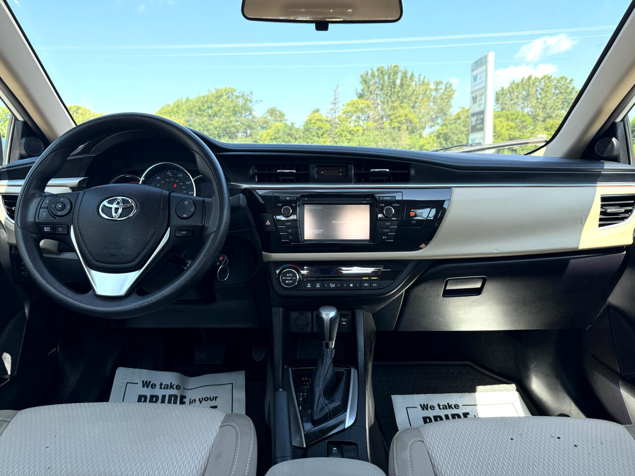 2015 Toyota Corolla L photo 14