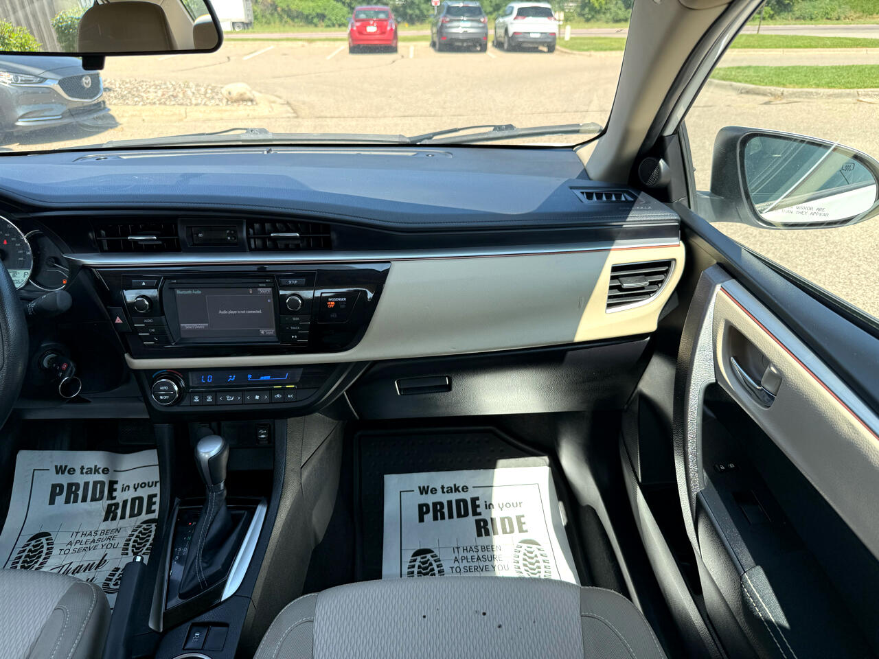 2015 Toyota Corolla L photo 17