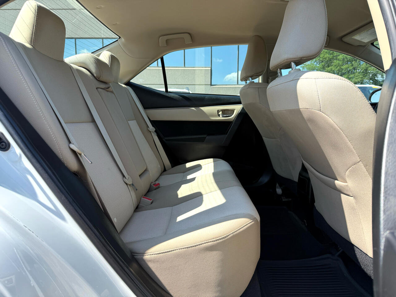 2015 Toyota Corolla L photo 20