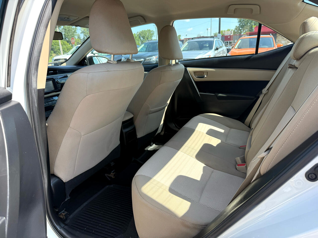 2015 Toyota Corolla L photo 21