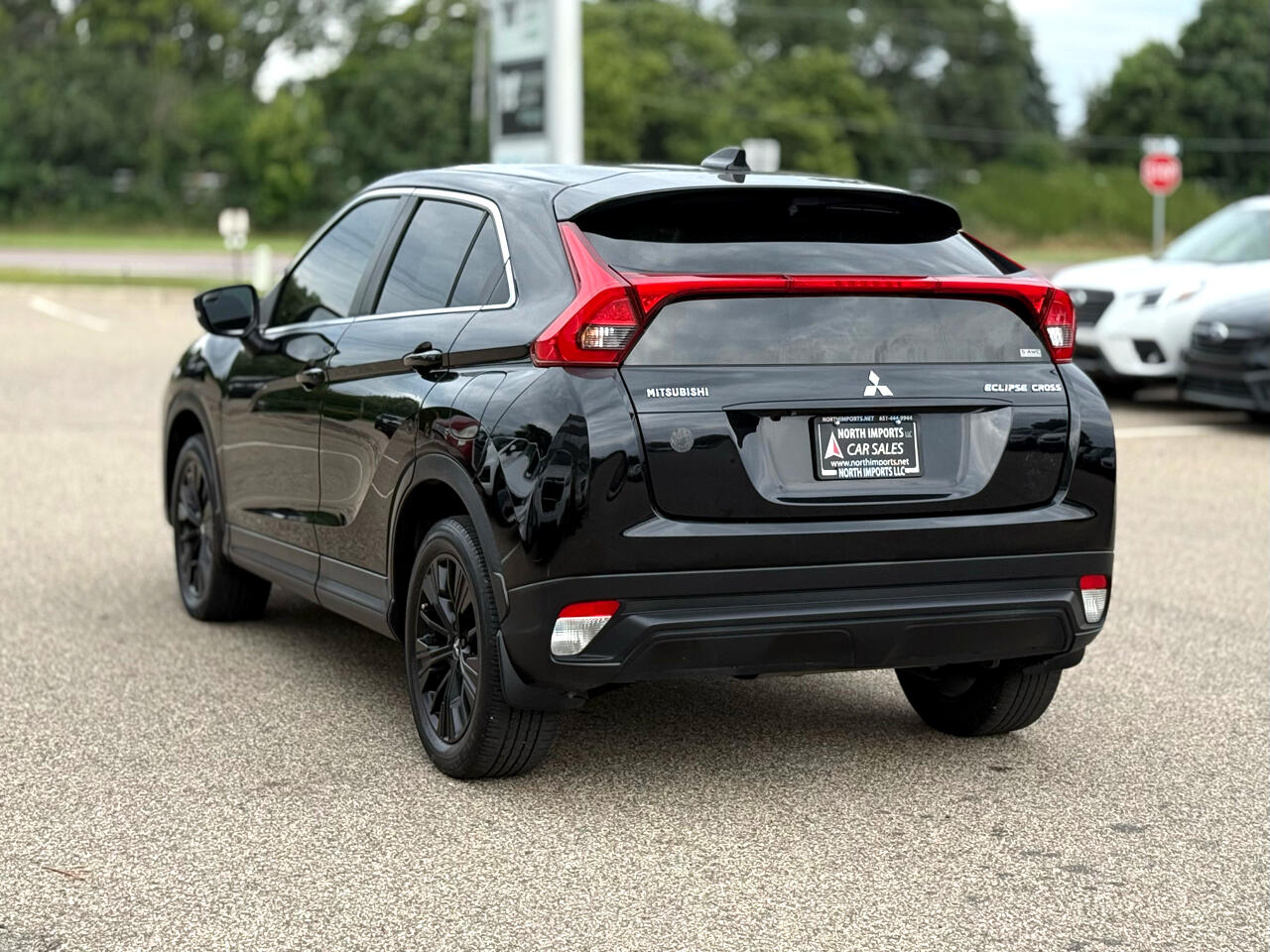 2019 Mitsubishi Eclipse Cross LE photo 3