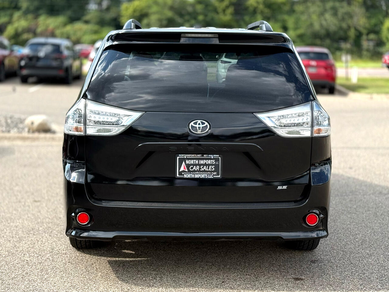 2017 Toyota Sienna SE Premium photo 4