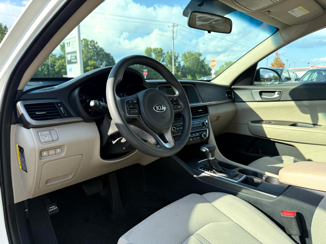 2018 Kia Optima LX photo 11