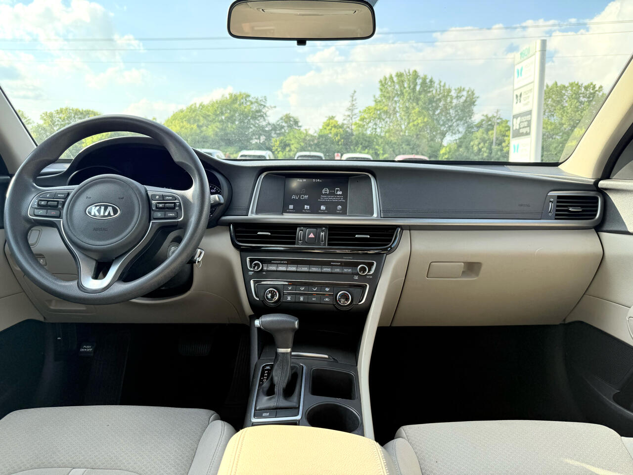 2018 Kia Optima LX photo 16