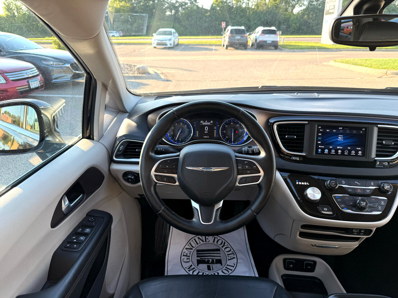 2018 Chrysler Pacifica Touring L photo 11