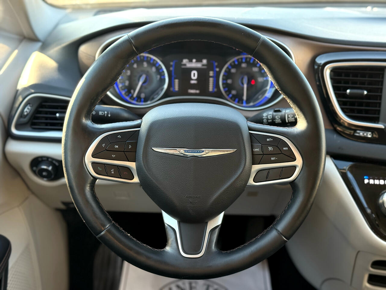 2018 Chrysler Pacifica Touring L photo 13